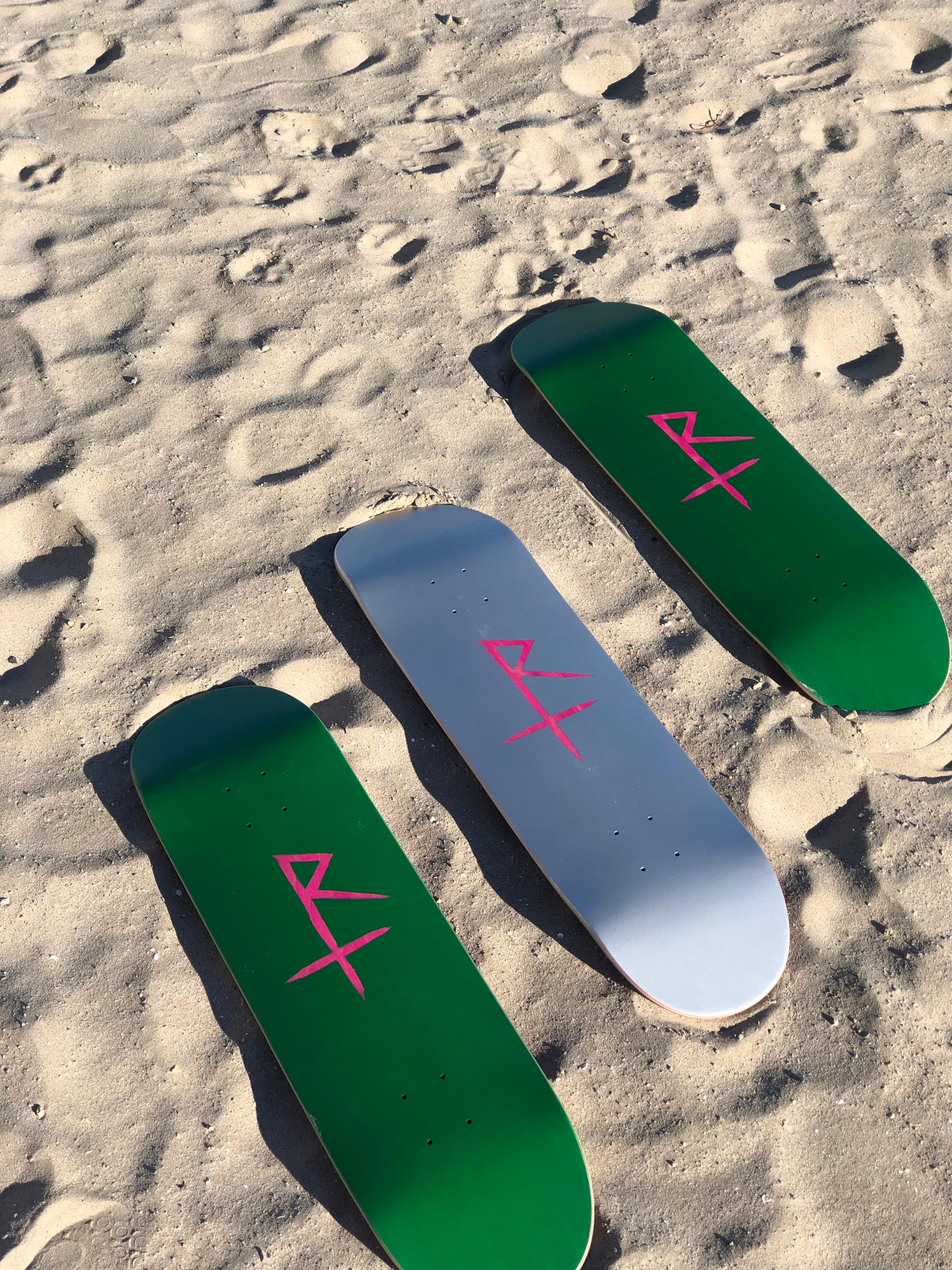 RT TEAM LOGO DECKS (8.0-8.25-8.5)